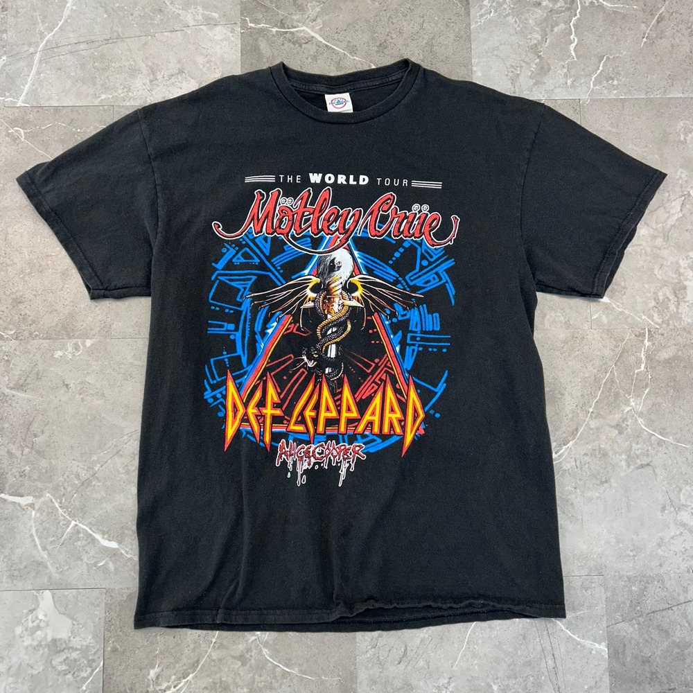 Motely Crue Graphic World Tour Tee Mens Large Def Leopard Alice Cooper Shirt